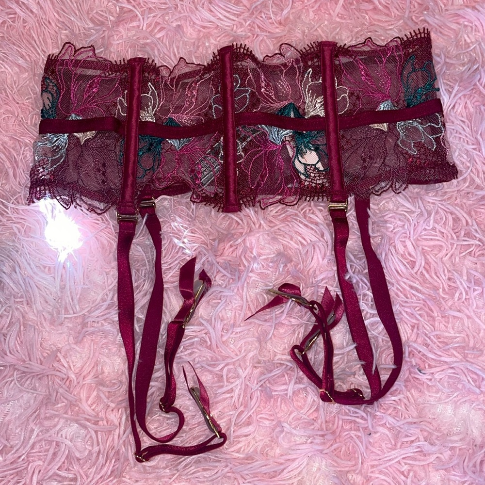 COPY NWT VICTORIAS SECRET “very sexy” GARTER BELT SEXY LACE stretchy sexy garter - Picture 2 of 7